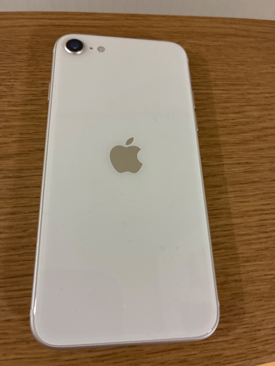 iPhoneSE（スマホ）の商品画像 - 査定依頼日：2026年10月1日 - 最高査定価格：30,000円