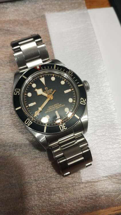 チューダー ブラックベイ 79030n（高級時計）の商品画像 - 査定依頼日：2025年2月15日 - 最高査定価格：400,000円