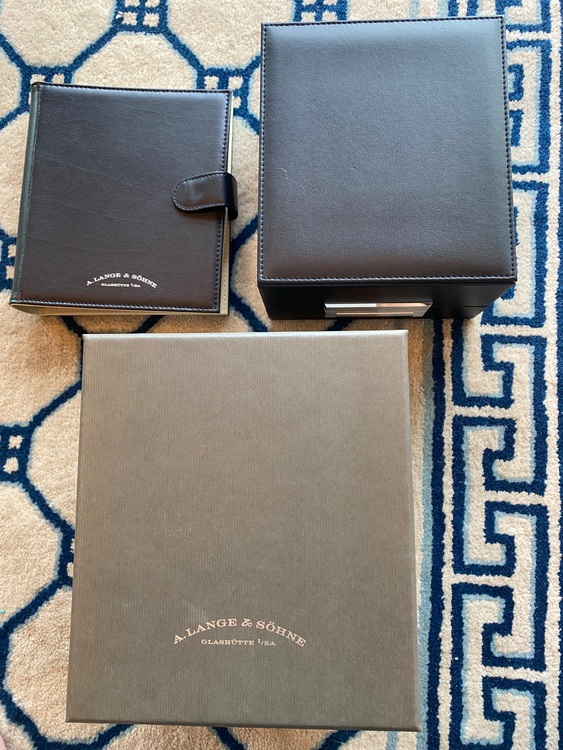 アニュアルカレンダー（高級時計）の商品画像 - 査定依頼日：2025年9月4日 - 最高査定価格：4,750,000円