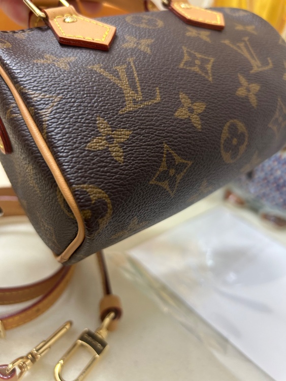 ナノスピーディ型番　M81085（ブランドバッグ）の商品画像 - 査定依頼日：2026年4月4日 - 最高査定価格：100,000円