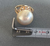 南洋真珠（ゴールデン）ダイヤK18リング（宝石）の商品画像 - 査定依頼日：2025年12月1日 - 最高査定価格：110,000円