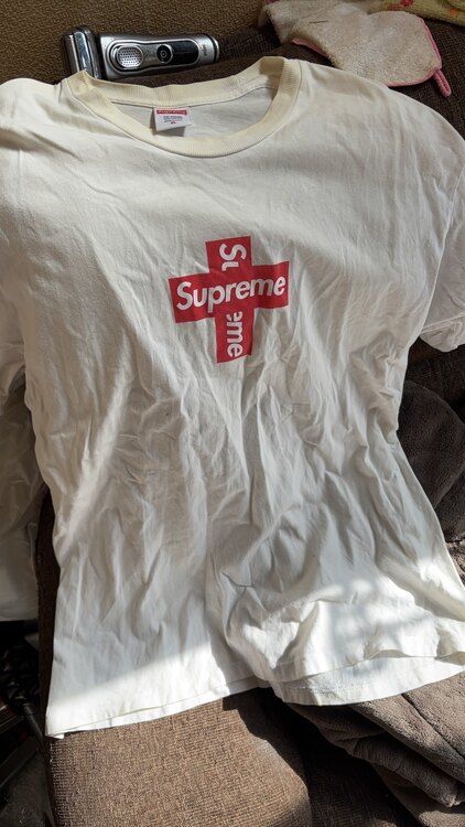 シュプリーム  クロスボックス（古着・ファッション）の商品画像 - 査定依頼日：2025年1月12日 - 最高査定価格：12,000円