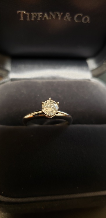 Tiffany　セッティング（宝石）の商品画像 - 査定依頼日：2022年3月22日 - 最高査定価格：150,000円