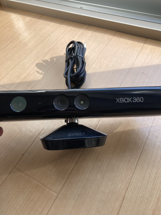 Xbox 360 Kinect センサー（ゲーム機本体・ゲームソフト）の商品画像 - 査定依頼日：2021年1月16日 - 最高査定価格：3,000円