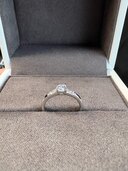 婚約指輪（宝石）の商品画像 - 査定依頼日：2025年4月6日 - 最高査定価格：10,000円