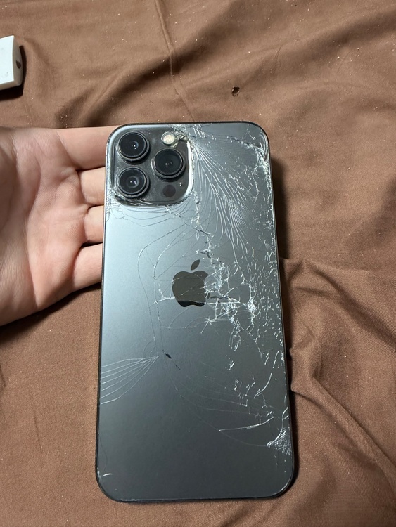 iPhone12 proMax（スマホ）の商品画像 - 査定依頼日：2026年5月16日 - 最高査定価格：30,000円