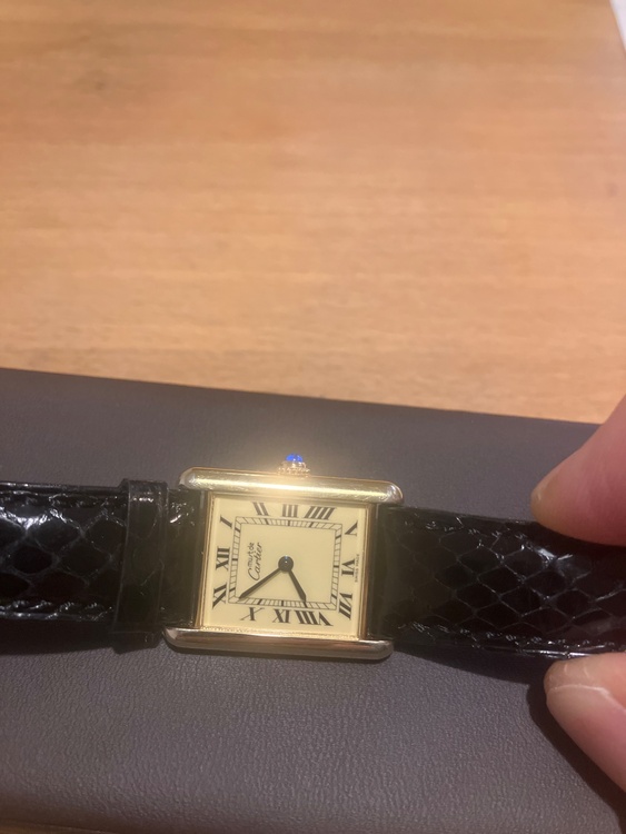カルティエ タンク 6810066027（高級時計）の商品画像 - 査定依頼日：2026年3月15日 - 最高査定価格：600,000円