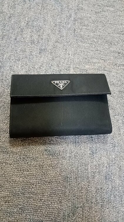 プラダ  （ブランドバッグ）の商品画像 - 査定依頼日：2026年4月16日 - 最高査定価格：12,000円