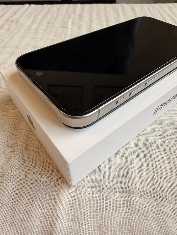 iPhone 15 Pro 128GB ナチュラルチタニウム SIMフリー（スマホ）の商品画像 - 査定依頼日：2026年5月6日 - 最高査定価格：85,000円