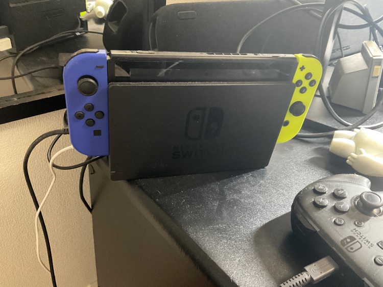 ニンテンドーSwitch（ゲーム機本体・ゲームソフト）の商品画像 - 査定依頼日：2025年6月24日 - 最高査定価格：10,000円