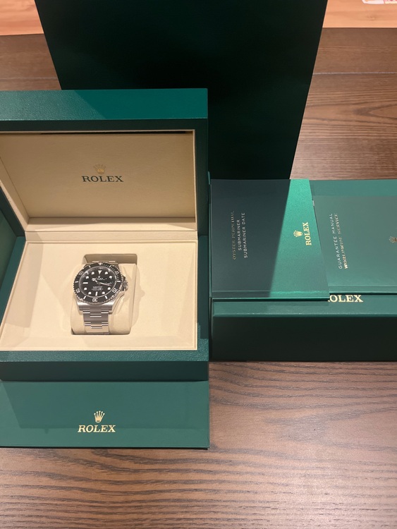 ロレックス サブマリーナー 126610l（高級時計）の商品画像 - 査定依頼日：2025年6月22日 - 最高査定価格：2,100,000円