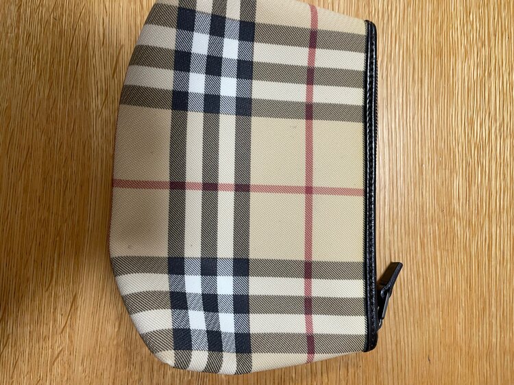 その他 バーバリー （ブランドバッグ）の商品画像 - 査定依頼日：2025年4月17日 - 最高査定価格：5,000円