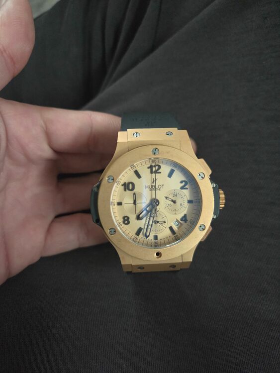 ウブロ ビックバン 301RX（高級時計）の商品画像 - 査定依頼日：2025年10月25日 - 最高査定価格：1,600,000円