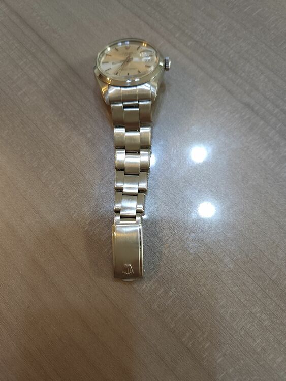 RolexオイスターパーペチュアルデイトRef.1500（高級時計）の商品画像 - 査定依頼日：2025年6月11日 - 最高査定価格：400,000円