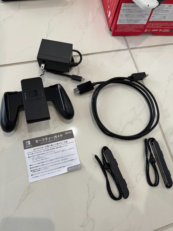 スイッチ有機ELモデル（ゲーム機本体・ゲームソフト）の商品画像 - 査定依頼日：2025年8月6日 - 最高査定価格：12,000円