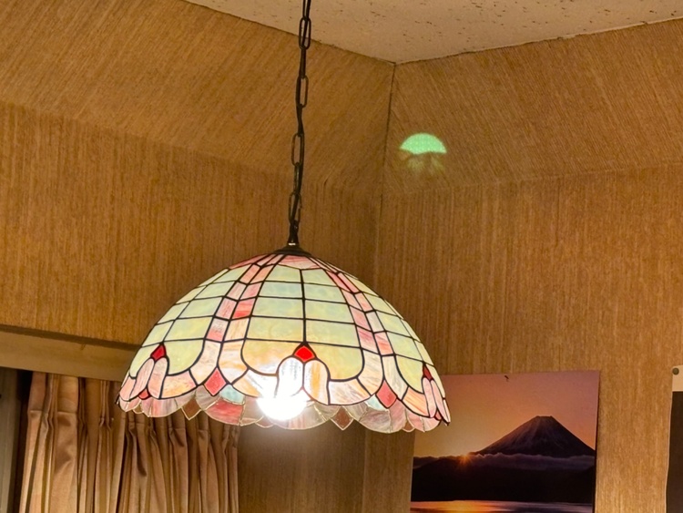 ステンドグラス4点（美術品・骨董品）の商品画像 - 査定依頼日：2026年3月30日 - 最高査定価格：2,000円