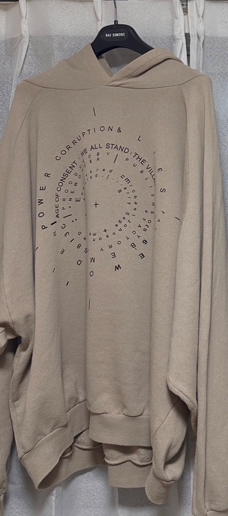 ラフシモンズ　アーカイブ　オーバーパーカー（古着・ファッション）の商品画像 - 査定依頼日：2026年3月23日 - 最高査定価格：100,000円