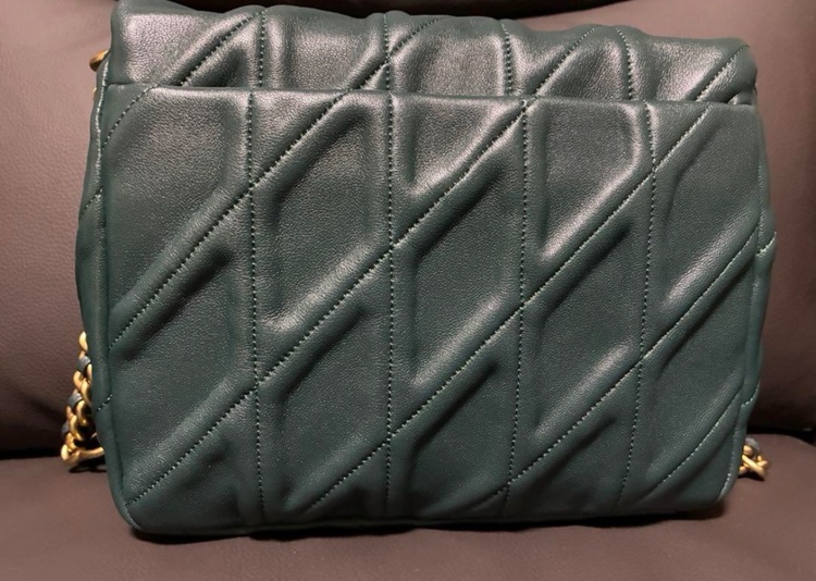 タイムズスクエアダビーショルダーバッグ（ブランドバッグ）の商品画像 - 査定依頼日：2025年10月13日 - 最高査定価格：4,000円