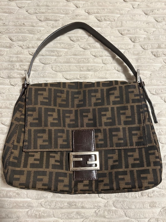 フェンディ  （ブランドバッグ）の商品画像 - 査定依頼日：2026年1月26日 - 最高査定価格：90,000円