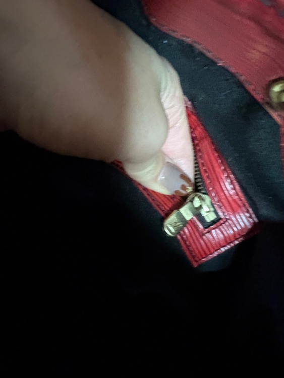 エピ・ノエショルダーバッグ（ブランドバッグ）の商品画像 - 査定依頼日：2026年2月13日 - 最高査定価格：31,000円