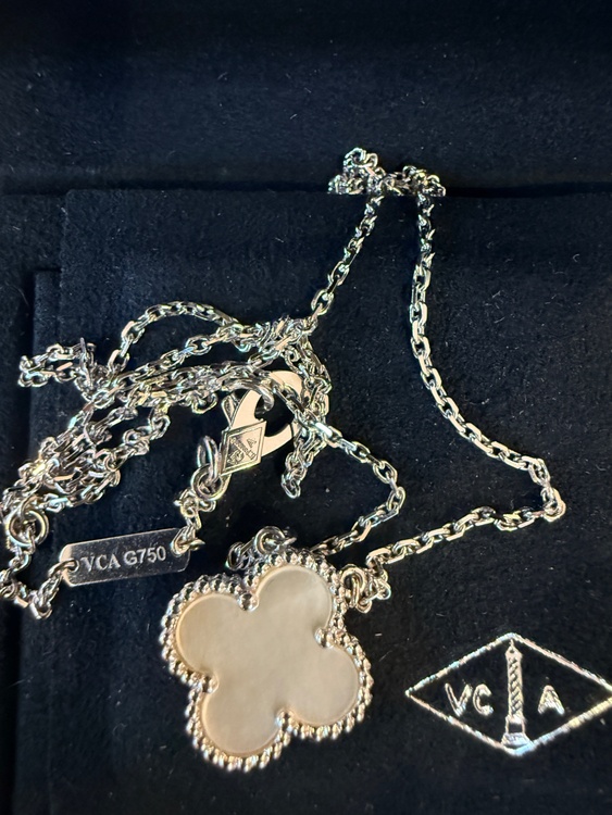 ヴァンクリーフ  アルハンブラ　ネックレス（金・貴金属）の商品画像 - 査定依頼日：2026年5月13日 - 最高査定価格：250,000円