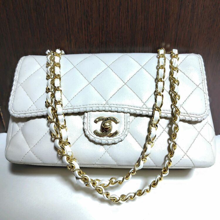 CHANEL　マトラッセ　ショルダーバッグ（ブランドバッグ）の商品画像 - 査定依頼日：2025年11月7日 - 最高査定価格：260,000円