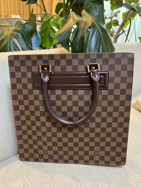 ヴェニスGM（ブランドバッグ）の商品画像 - 査定依頼日：2025年1月4日 - 最高査定価格：70,000円