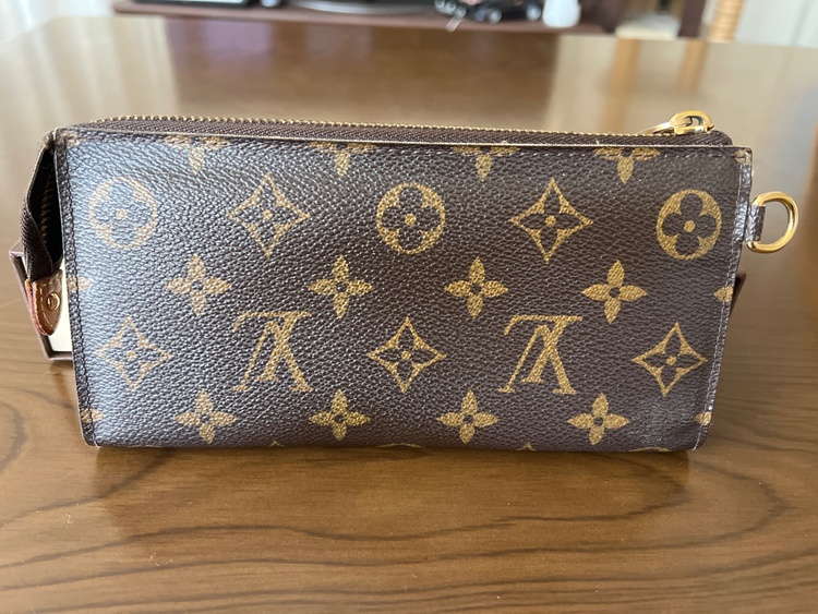 ポルトフォイユ・アストリッド（ブランド財布・小物）の商品画像 - 査定依頼日：2026年3月1日 - 最高査定価格：8,500円