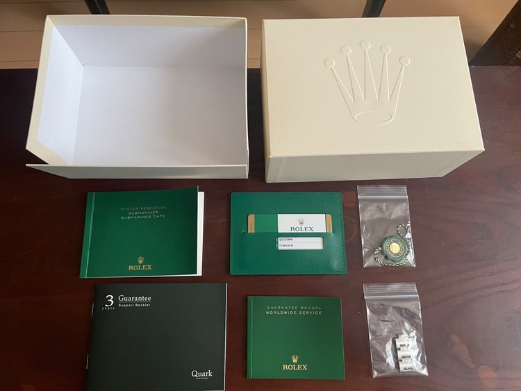 ROLEXサブマリーナデイト（高級時計）の商品画像 - 査定依頼日：2025年7月30日 - 最高査定価格：1,600,000円