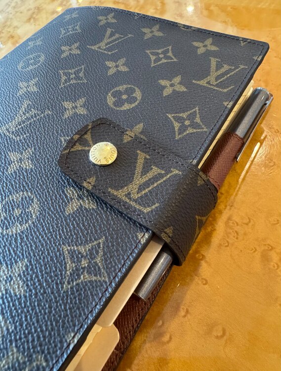 ノート（ブランド財布・小物）の商品画像 - 査定依頼日：2025年3月1日 - 最高査定価格：28,000円