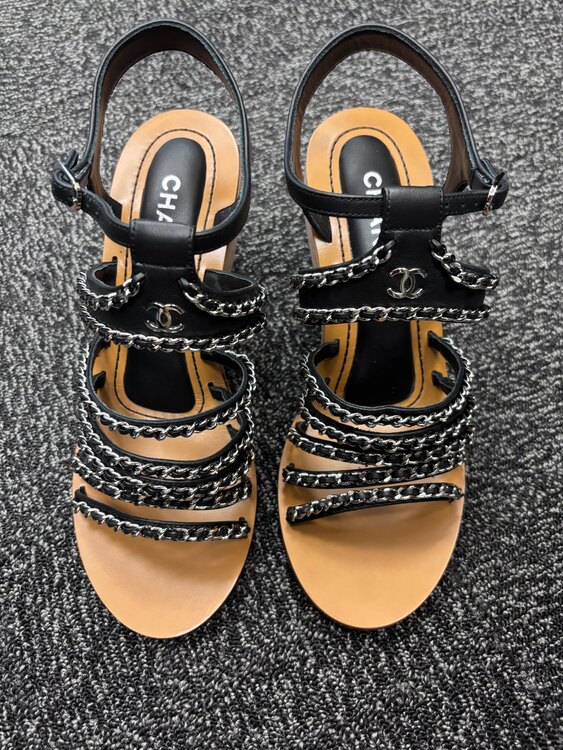 サンダル（古着・ファッション）の商品画像 - 査定依頼日：2025年5月15日 - 最高査定価格：25,000円