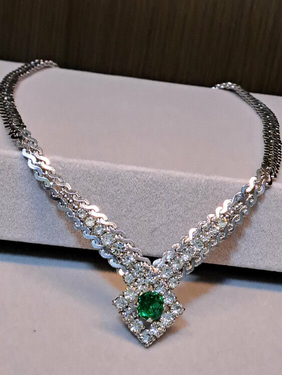 Christian Diorコスチュームジュエリー（金・貴金属）の商品画像 - 査定依頼日：2026年3月24日 - 最高査定価格：100,000円