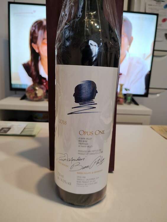 2018オーパスワン（お酒）の商品画像 - 査定依頼日：2025年3月21日 - 最高査定価格：100,000円