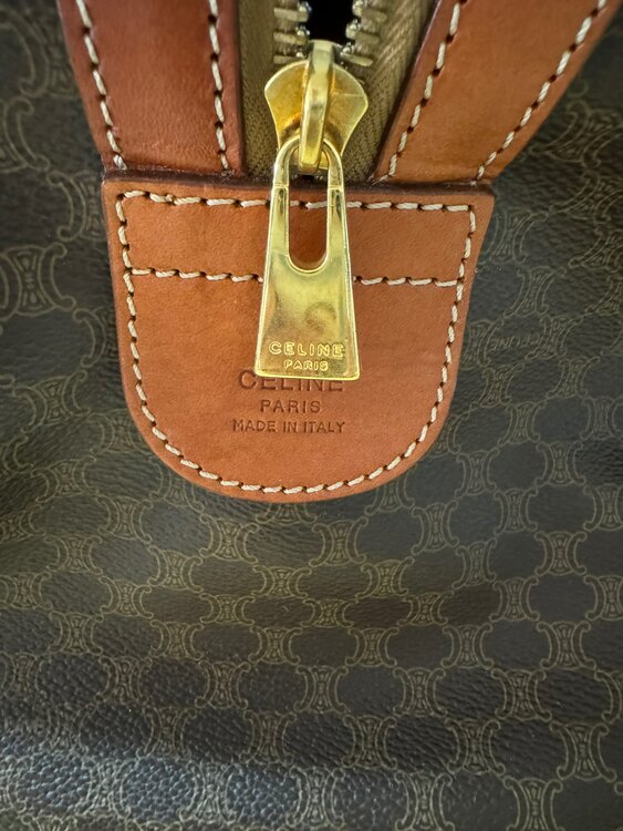 セリーヌ  （ブランドバッグ）の商品画像 - 査定依頼日：2024年12月24日 - 最高査定価格：40,000円