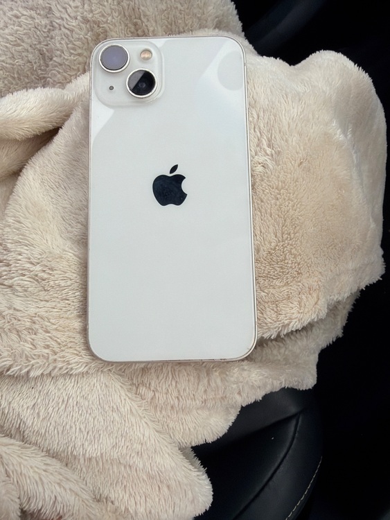 iPhone 13 256GB docomo（スマホ）の商品画像 - 査定依頼日：2025年11月3日 - 最高査定価格：34,000円