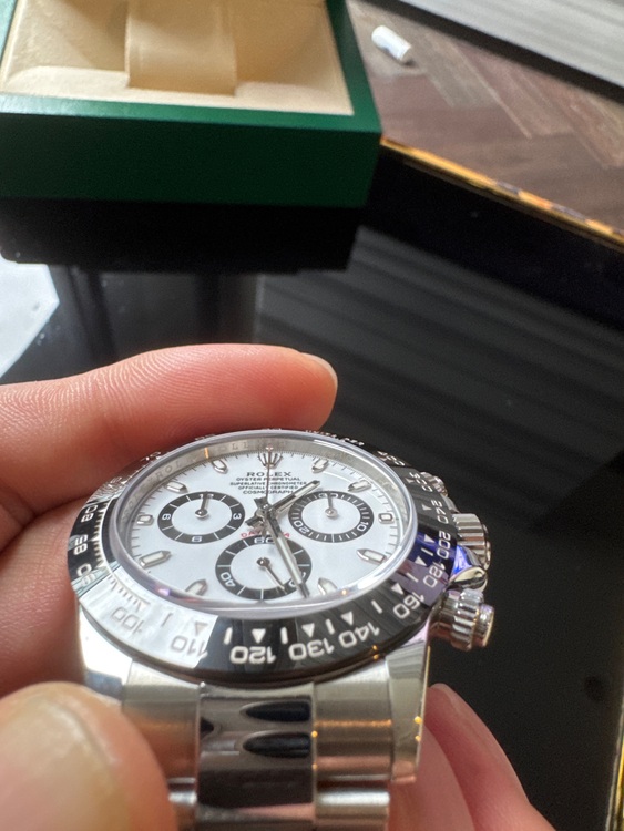 ロレックス デイトナ 116500LN whit（高級時計）の商品画像 - 査定依頼日：2025年7月27日 - 最高査定価格：4,360,000円