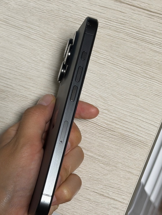 iPhone iPhone 15 Pro 256GB docomo（スマホ）の商品画像 - 査定依頼日：2026年6月5日 - 最高査定価格：53,000円
