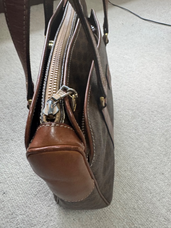 セリーヌ　バック（ブランドバッグ）の商品画像 - 査定依頼日：2026年1月11日 - 最高査定価格：10,000円