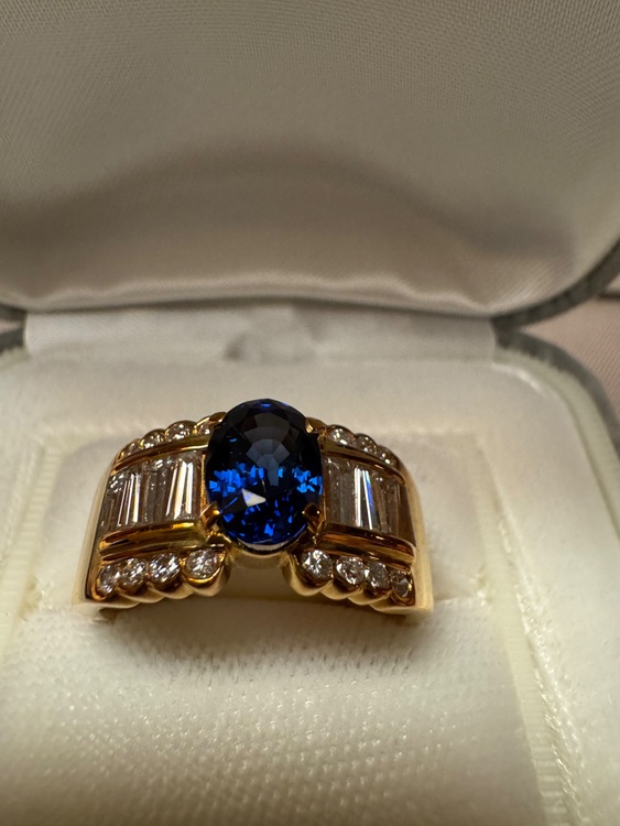 サファイヤ、ダイヤモンドリング（宝石）の商品画像 - 査定依頼日：2025年9月24日 - 最高査定価格：170,000円