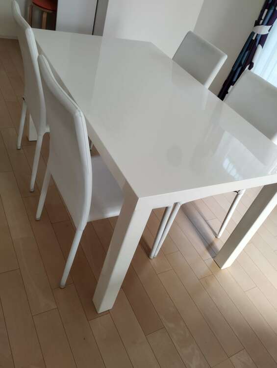 ダイニングテーブルセット（家具・寝具）の商品画像 - 査定依頼日：2025年4月11日 - 最高査定価格：1,000円