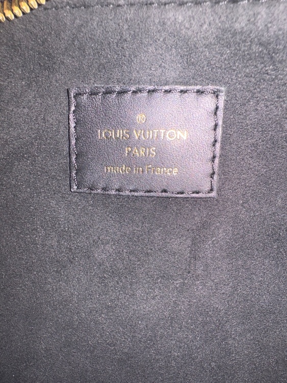 ルイヴィトン モノグラム （ブランドバッグ）の商品画像 - 査定依頼日：2026年4月9日 - 最高査定価格：230,000円