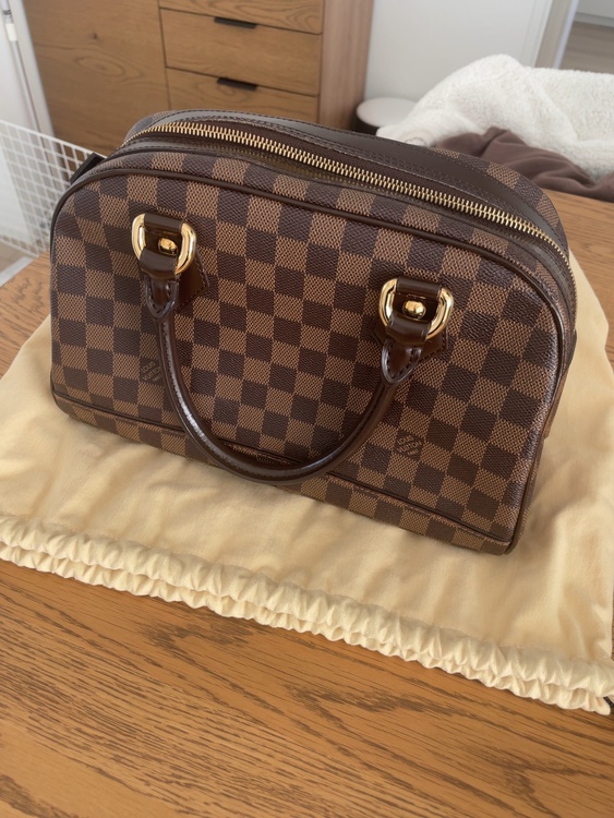 バック（ブランドバッグ）の商品画像 - 査定依頼日：2025年12月5日 - 最高査定価格：100,000円