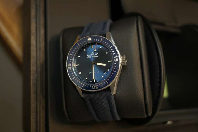 フィフティファゾムス　バチフカーフ（高級時計）の商品画像 - 査定依頼日：2025年1月29日 - 最高査定価格：860,000円