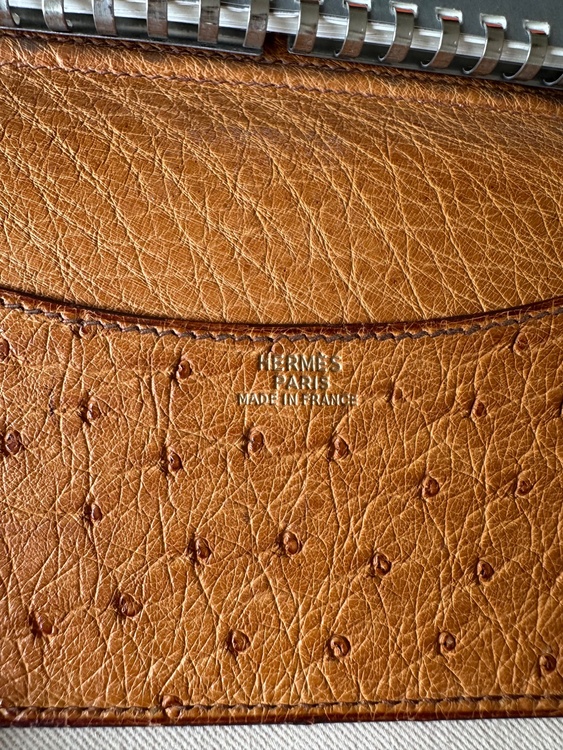 Hermès Ostrich Agenda Cover / Brown エルメス オーストリッチ アジェンダ（手帳カバー）（ブランド財布・小物）の商品画像 - 査定依頼日：2026年8月26日 - 最高査定価格：1,600円