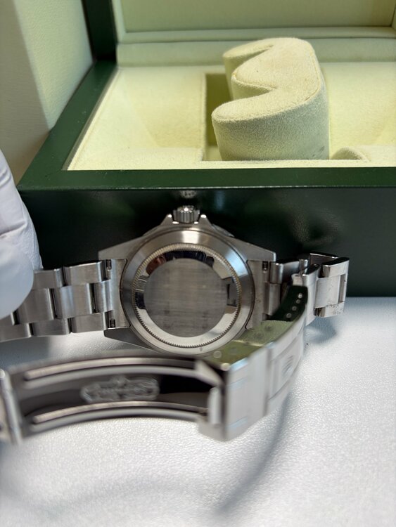 ロレックス サブマリーナー v244**（高級時計）の商品画像 - 査定依頼日：2026年4月1日 - 最高査定価格：1,600,000円