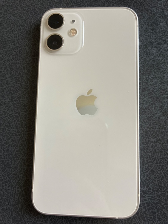 iPhone iPhone 12 mini 128GB docomo（スマホ）の商品画像 - 査定依頼日：2026年9月23日 - 最高査定価格：9,000円