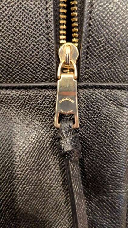 コーチ　リュック（ブランドバッグ）の商品画像 - 査定依頼日：2025年4月19日 - 最高査定価格：1,000円