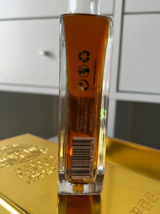 ウイスキー マッカラン （お酒）の商品画像 - 査定依頼日：2025年11月16日 - 最高査定価格：36,000円