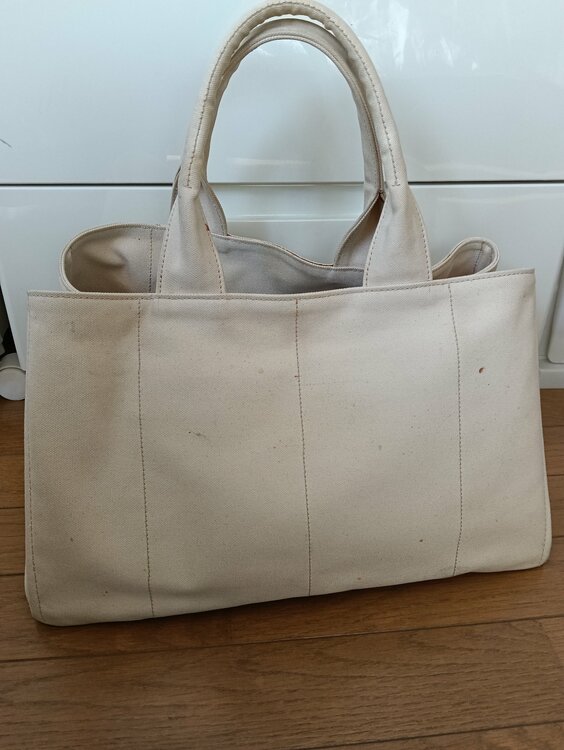 プラダ  （ブランドバッグ）の商品画像 - 査定依頼日：2026年2月9日 - 最高査定価格：35,000円