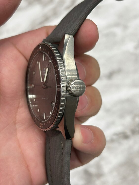 フィフティファゾスム バチスカーフ（高級時計）の商品画像 - 査定依頼日：2025年6月1日 - 最高査定価格：750,000円